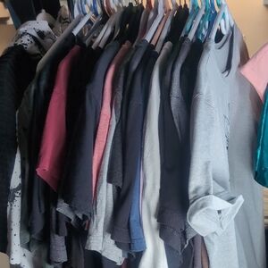 Resellers Lot Of 30 Assorted Womens T-Shirts